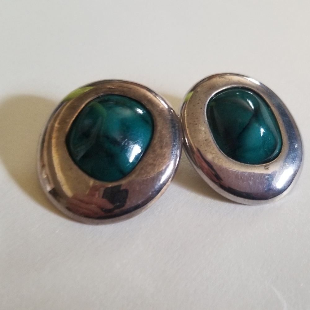 Vintage jade stone clip on earrings